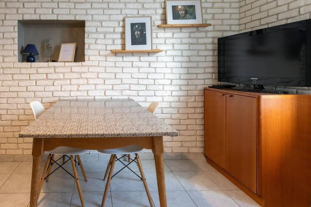 Le Graphite Apartment Auboue ภายนอก รูปภาพ